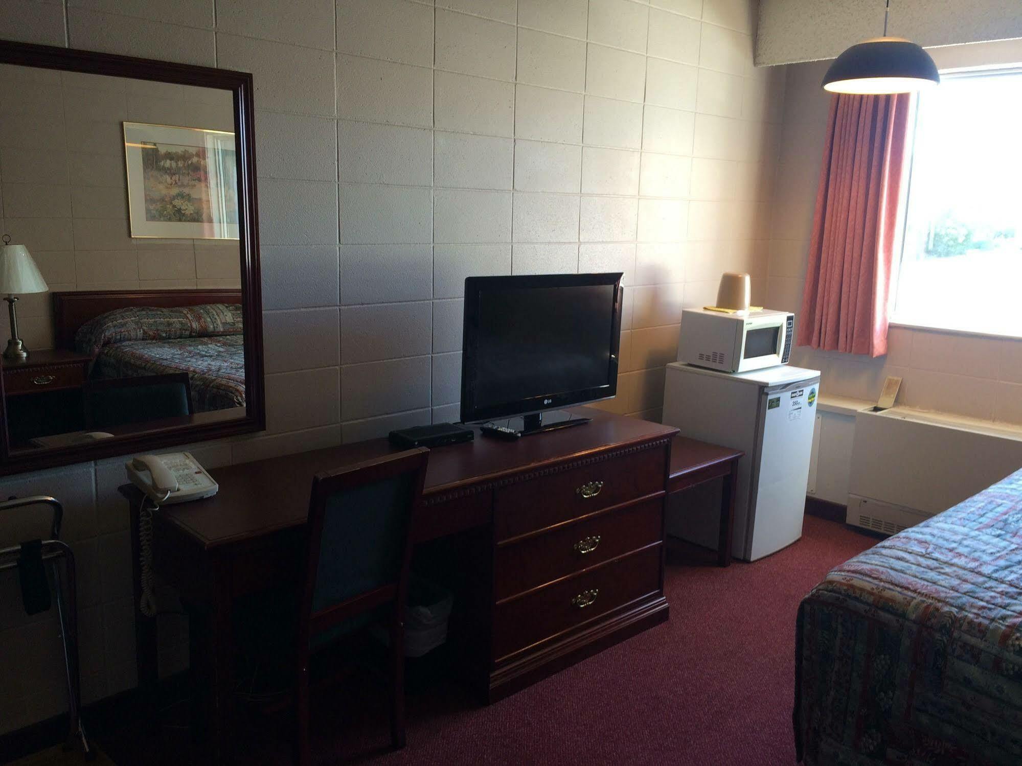 Midtown Motor Inn Bonnyville Dış mekan fotoğraf